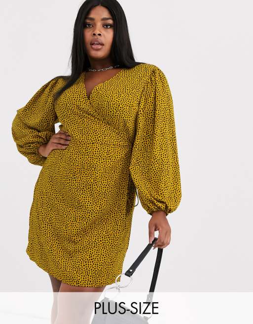 Vestido cruzado con mangas con volumen y lunares tipo dálmata de Glamorous Curve