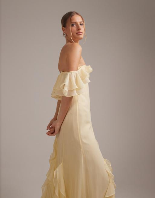 Vestido de dama de honor amarillo con escote Bardot y volantes de chifón de ASOS DESIGN, 5 de 5