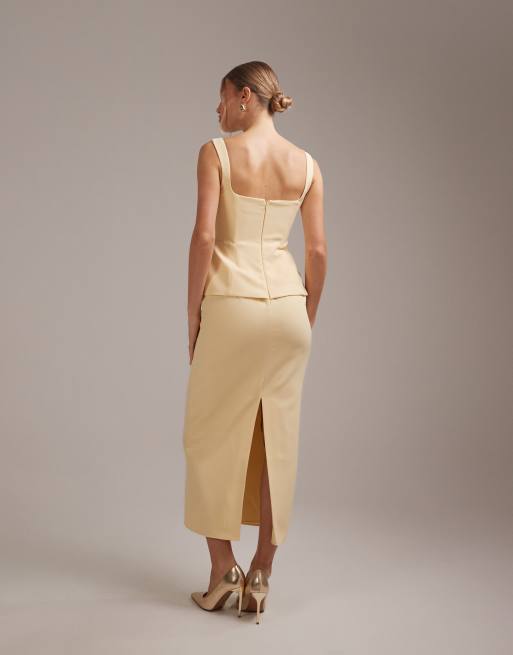 Vestido de dama de honor amarillo limón estructurado con escote cuadrado de ASOS DESIGN, 2 de 6