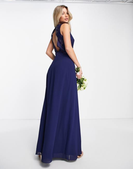 Vestido de dama de honor azul marino con espalda abierta e inserto de encaje de TFNC, 2 de 4
