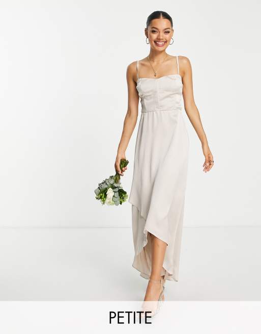 Vestido de dama de honor color visón de tirantes de satén de TFNC Petite
