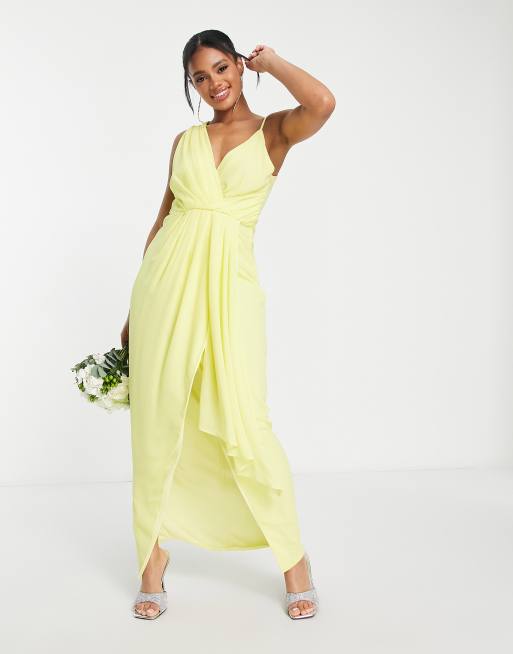 Vestido de dama de honor largo amarillo limón con diseño cruzado y bajo asimétrico de chifón de TFNC