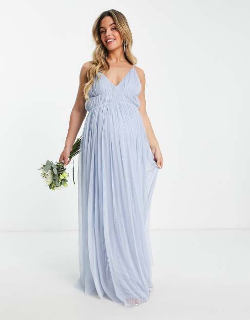 Vestido de dama de honor largo azul claro con diseño de capas de tul de Beauut Maternity , 4 de 4