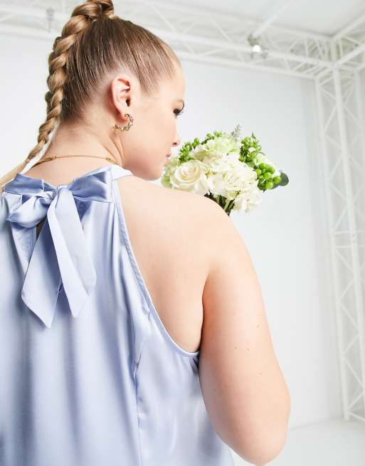 Vestido de dama de honor largo azul con cuello halter de satén exclusivo de Vila Curve, 3 de 4