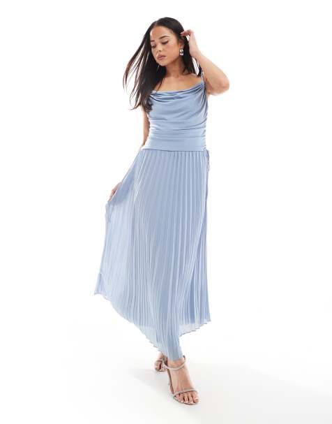 Vestido de dama de honor largo azul empolvado con cuello desbocado y falda plisada de TFNC  - view 1