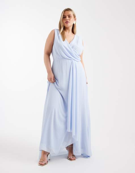 Vestido de dama de honor largo azul empolvado con cuerpo cruzado y detalle drapeado de chifón de TFNC Plus - view 1