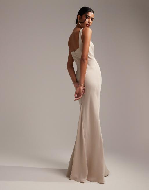 Vestido de dama de honor largo blanco ostra con escote cuadrado de satén de ASOS DESIGN , 2 de 5