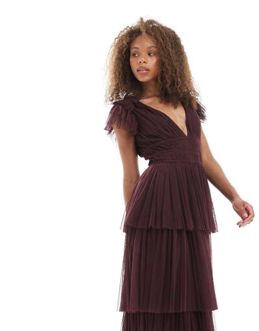 Vestido de dama de honor largo burdeos escalonado con volantes de tul de Lace & Beads, 4 de 4