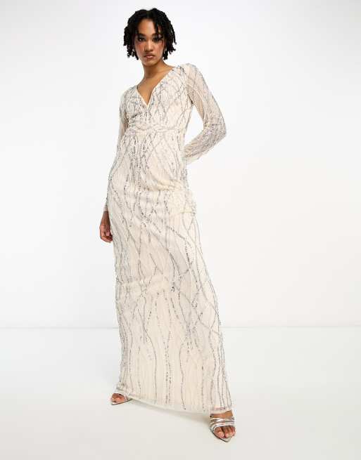 Vestido de dama de honor largo color champán con diseño integral adornado de Beauut Tall , 4 de 4