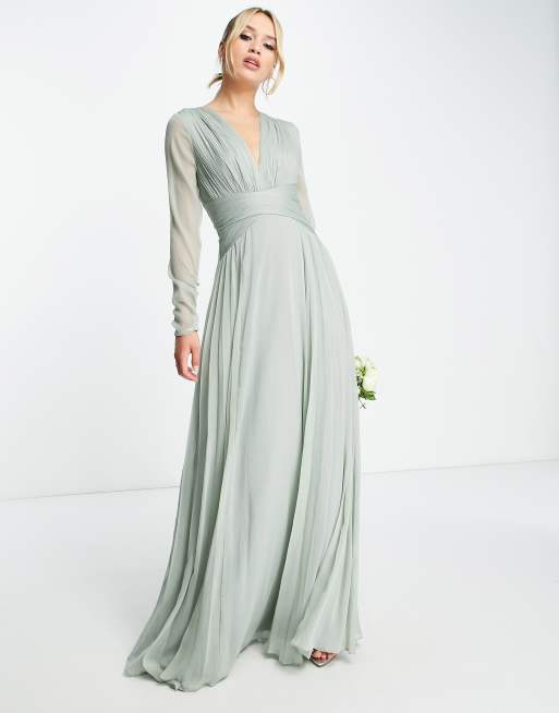 Vestido de dama de honor largo color oliva de manga larga con cintura fruncida y falda plisada de ASOS DESIGN