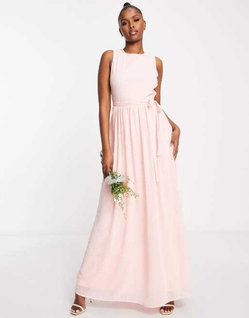 Vestido de dama de honor largo color rosa susurro con espalda pronunciada desbocada de chifón de TFNC