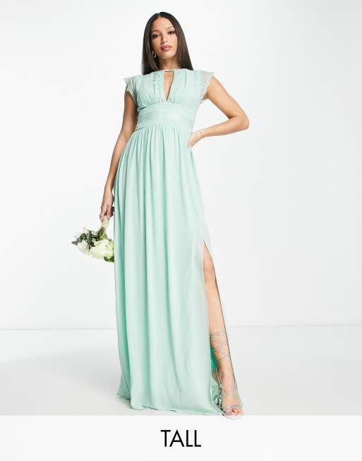 Vestido de dama de honor largo color salvia de chifón con detalle de encaje de TFNC Tall