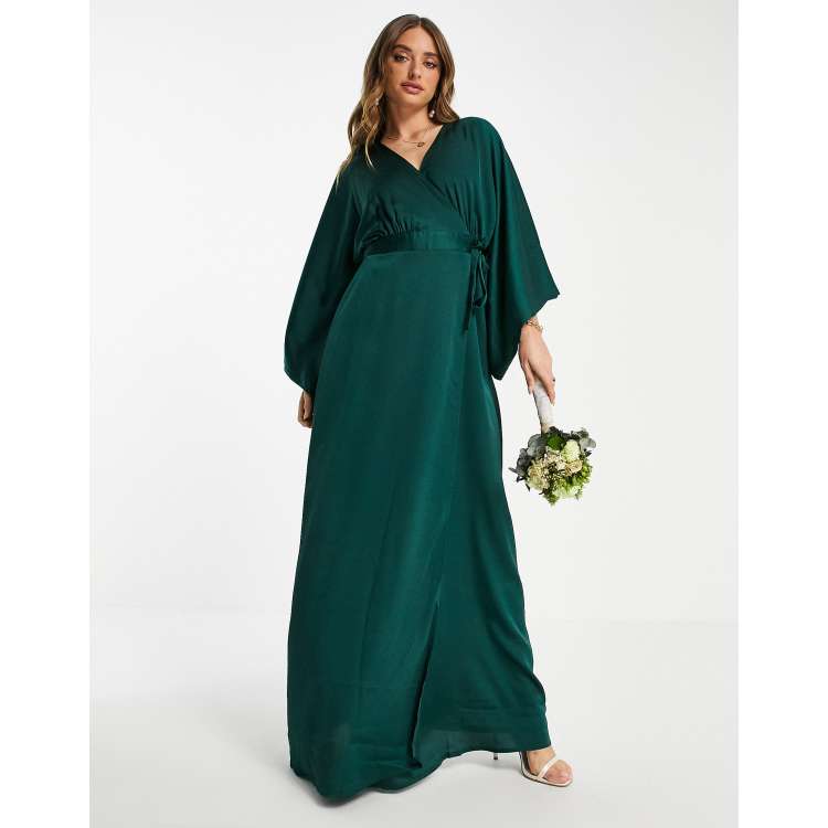 Ánimo nombre ama de casa Vestido de dama de honor largo color verde esmeralda cruzado con manga  estilo kimono de TFNC | WillardmarineShops