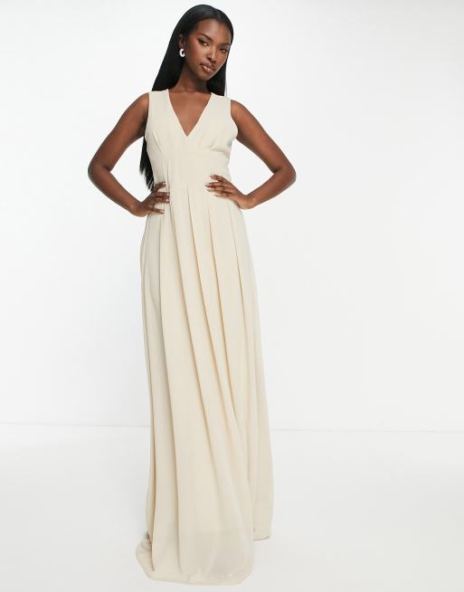 Vestido de dama de honor largo color visón con escote de pico y falda plisada de chifón de TFNC