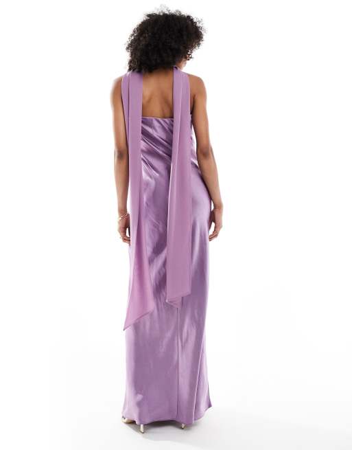 Vestido de dama de honor largo rosa orquídea de satén con fular de chifón de Six Stories, 3 de 4