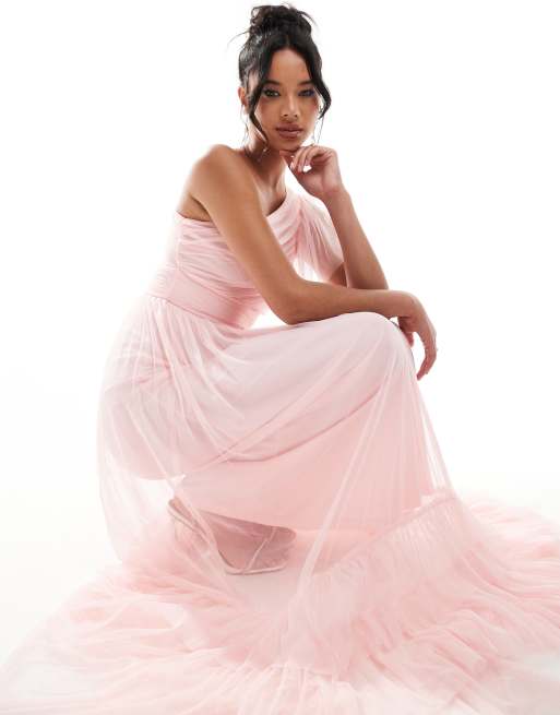 Vestido de dama de honor largo rosa pálido asimétrico de tul Madison de Lace & Beads, 3 de 4