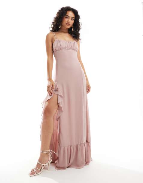 Vestido de dama de honor largo rosa pastel de tirantes con abertura y detalle de volantes de chifón de TFNC - view 1