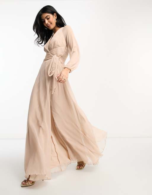 Vestido de dama de honor largo rosado fruncido de manga larga con falda cruzada de ASOS DESIGN