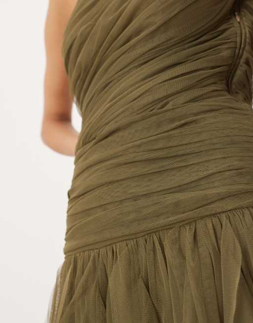 Vestido de dama de honor largo verde oliva oscuro asimétrico con volantes efecto cascada de Lace & Beads, 3 de 4