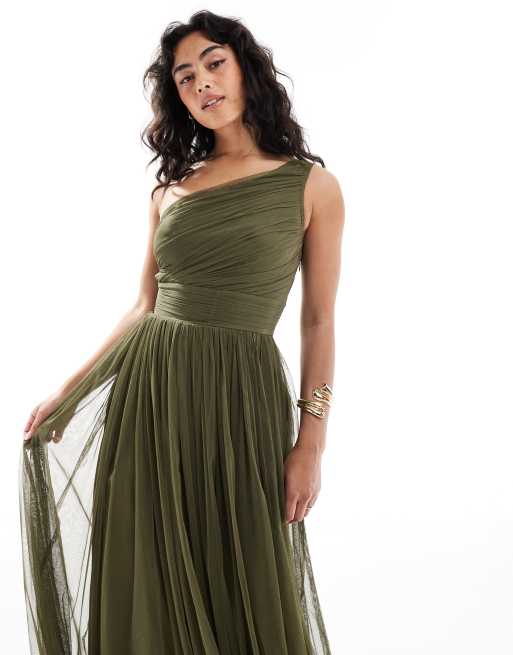 Vestido de dama de honor largo verde oliva oscuro asimétrico de Lace & Beads, 2 de 4
