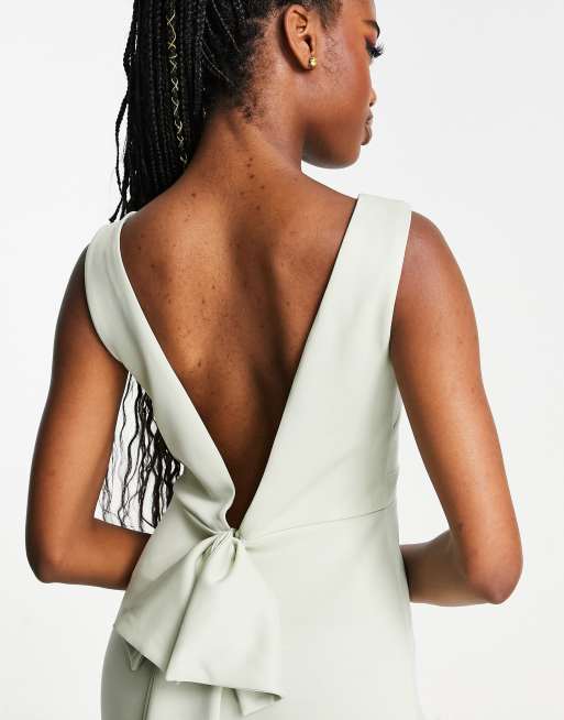 Vestido de dama de honor largo verde salvia con lazo en la espalda de TFNC, 3 de 4