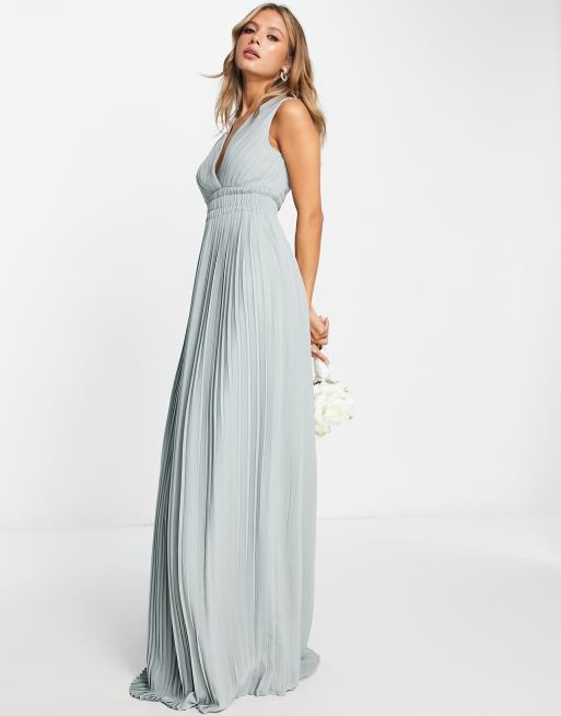 Vestido de dama de honor largo verde salvia plisado con banda en la cintura de TFNC
