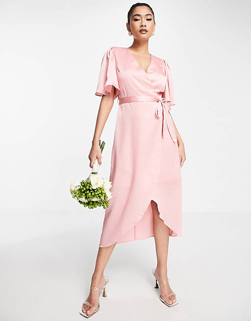 Vestido de dama de honor semilargo rosa pétalo pastel cruzado en la parte delantera de satén de Liquorish