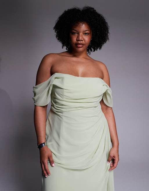 Vestido de dama de honor verde salvia con escote Bardot de georgette de ASOS DESIGN Curve, 4 de 4