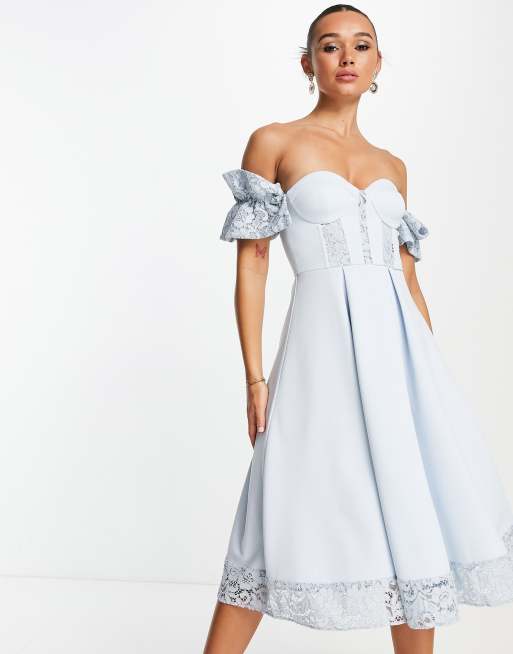 Vestido de graduación azul pálido midi con escote Bardot y volantes en las mangas de encaje de ASOS DESIGN