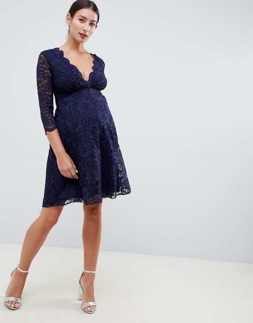 Vestido de graduación de encaje con manga 3/4 en azul marino de Flounce  London Maternity | ASOS