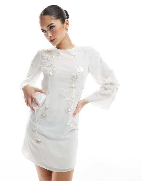 Vestido de novia corto blanco con mangas acampanadas y abalorios de Hope & Ivy - view 1