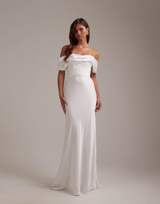 Vestido de novia largo blanco drapeado con escote Bardot drapeado de satén de ASOS DESIGN, 5 de 6