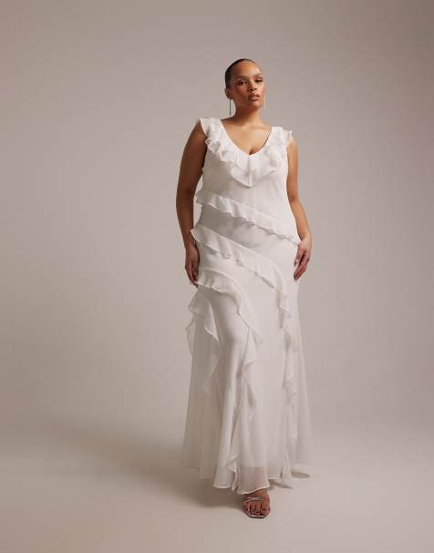 Vestido de novia largo blanco marfil con detalle de volantes de chifón de Forever New Curve - view 1