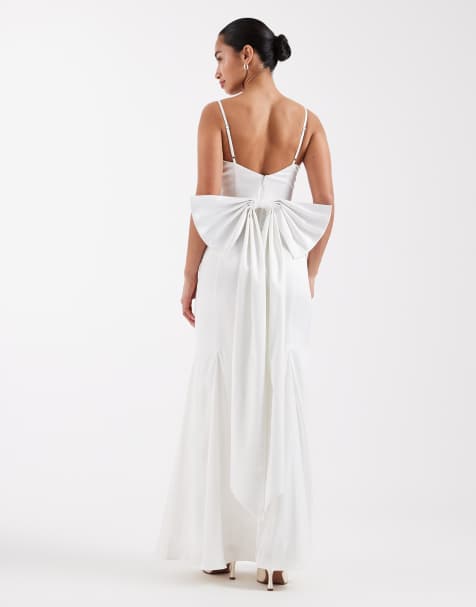 Vestido de novia largo color marfil con escote corazón, bajo de chifón y lazo en la espalda de satén de TFNC Petite - view 1