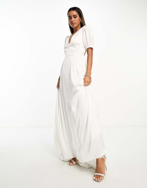 Vestido de novia largo color marfil con espalda al aire de satén de Anaya 