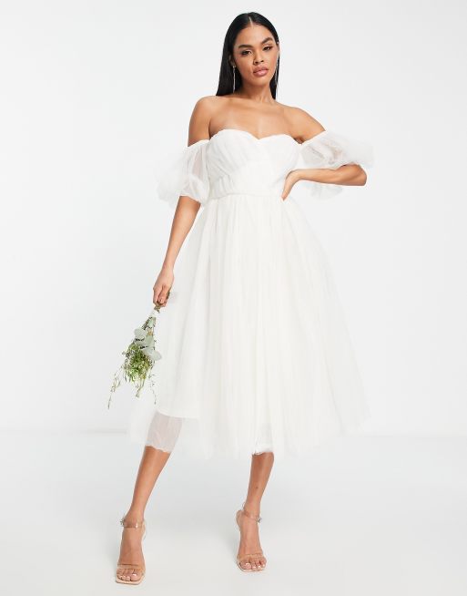 Vestido de novia midi color marfil abullonado con escote Bardot de Lace & Beads