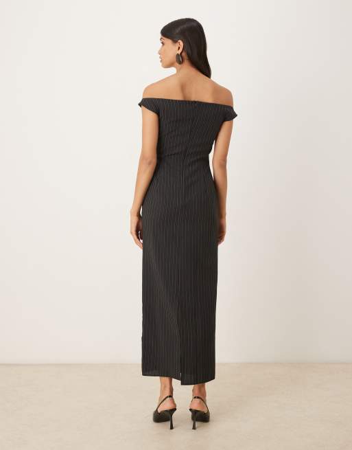 Vestido de sastre midi negro con raya diplomática y escote Bardot de ASOS DESIGN, 4 de 4