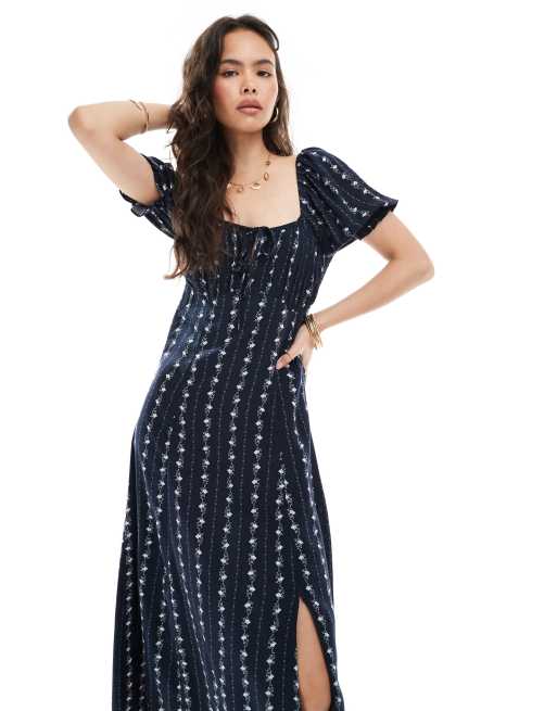 Vestido de tarde azul con vuelo y estampado rayas estilo tapiz de Miss Selfridge, 2 de 4