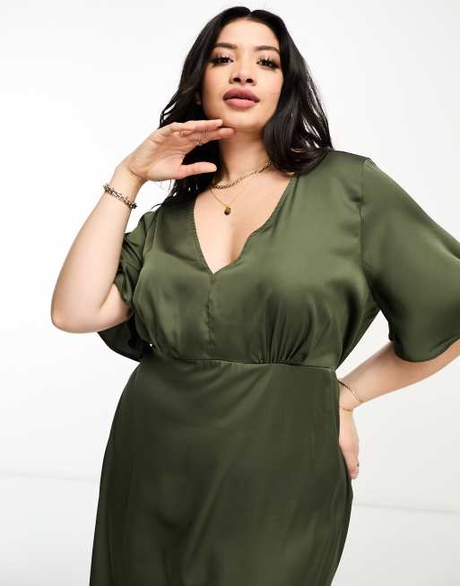 Vestido de tarde corto caqui con mangas ángel de satén de ASOS DESIGN Curve  | ASOS