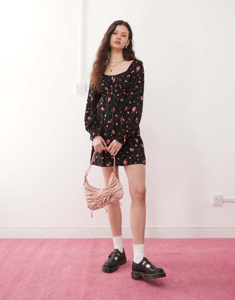 Vestido de tarde corto de manga larga con estampado de florecitas de Miss Selfridge - view 1