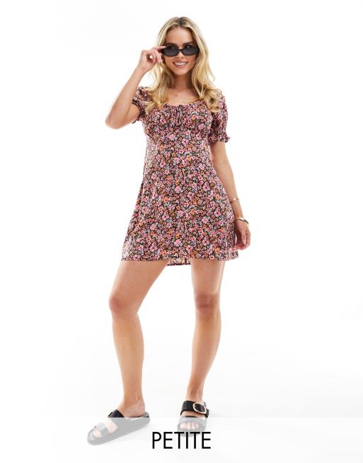 Vestido de tarde corto multicolor con estampado de florecitas y lazada delantera de Miss Selfridge Petite