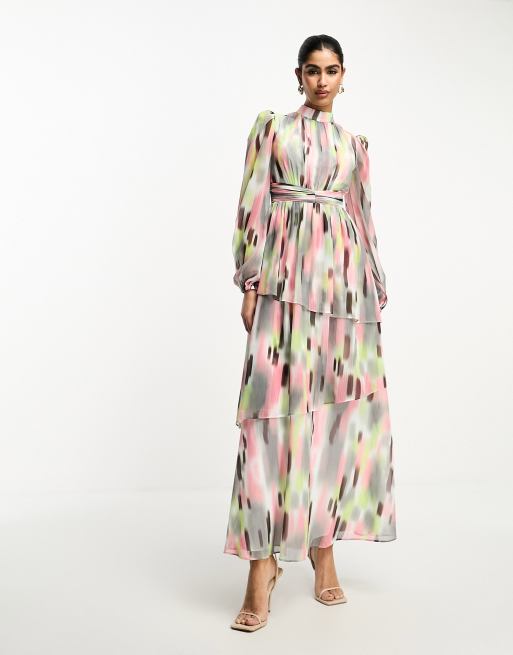 Vestido de tarde largo multicolor con estampado difuminado, cuello alto y cintura fruncida de ASOS DESIGN