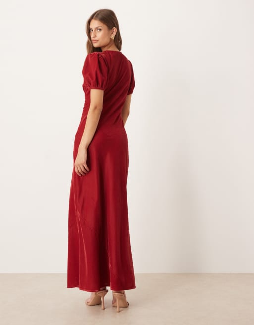 Vestido de tarde largo rojo de terciopelo con ribete de encaje de ASOS DESIGN, 3 de 4