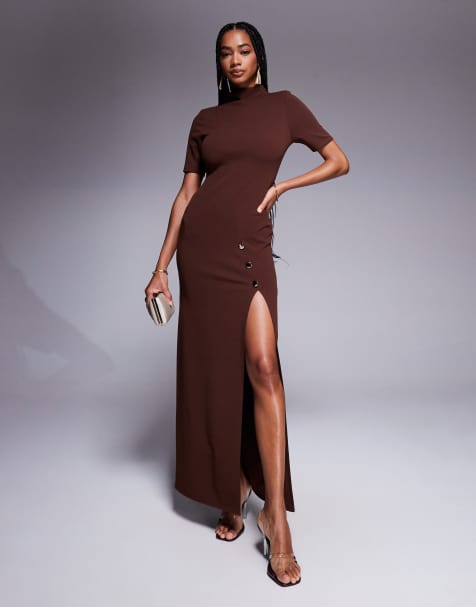 Vestido de tubo largo marrón de manga 3/4 con cuello alto, abertura y detalle de botones grandes dorados de ASOS DESIGN - view 1