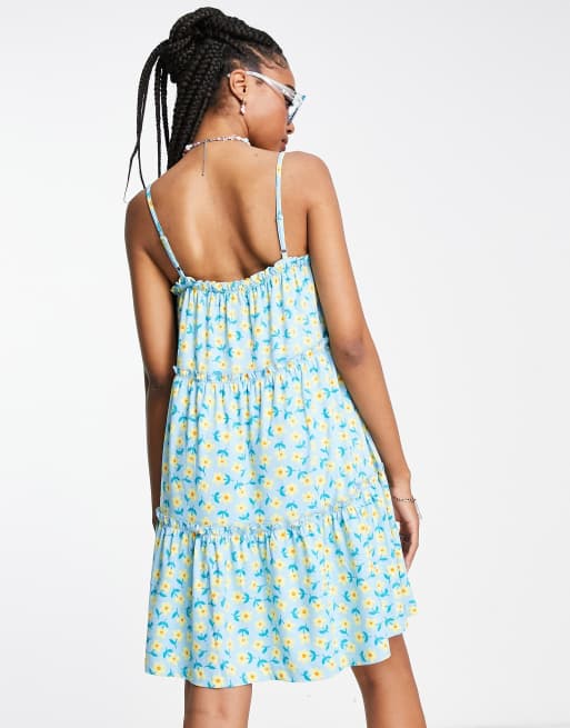 Vestido escalonado con estampado floral y vuelo de Urban Threads Tall, 2 de 4