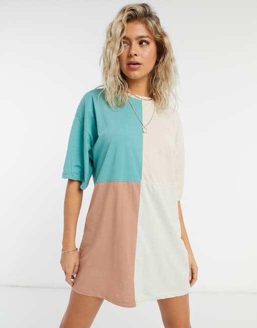 Vestido estilo camiseta extragrande con diseño colour block de Missguided, 2 de 4