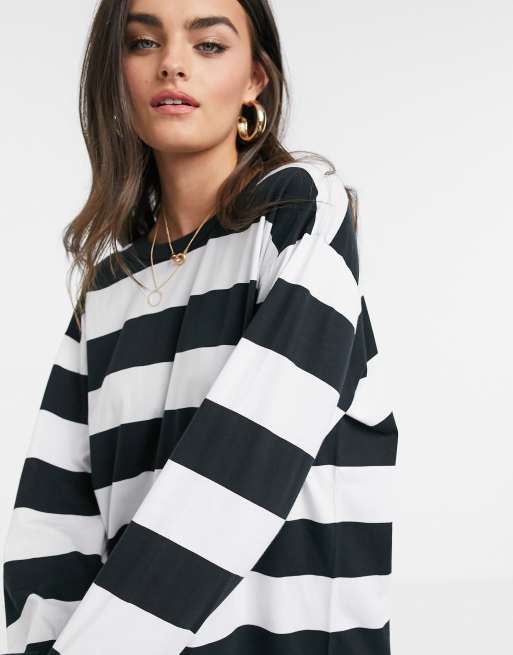 Vestido estilo camiseta extragrande de manga larga con rayas en negro y blanco de ASOS DESIGN