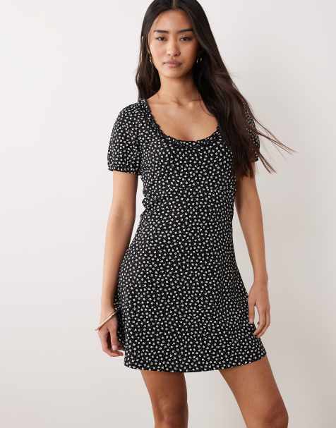 Vestido estilo mesonera con estampado de florecitas y detalle de volantes de Miss Selfridge - view 1