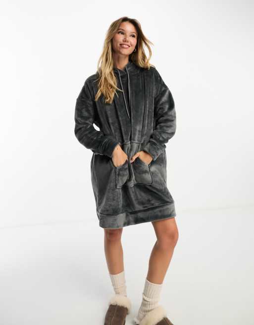 Vestido gris oscuro de estar por casa de felpa supersuave de ASOS DESIGN