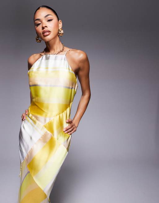 Vestido largo amarillo a rayas de satén con diseño de paneles y falda de chifón de ASOS DESIGN, 2 de 4